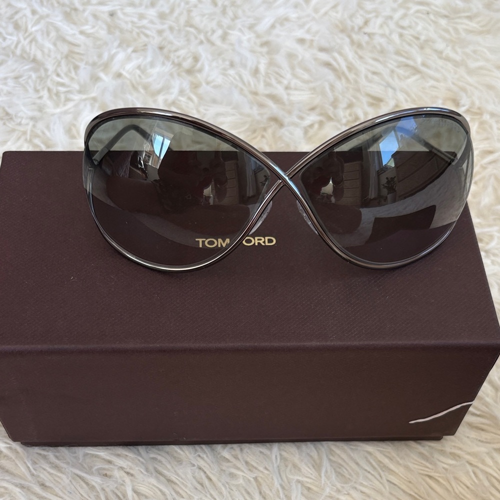 Tom Ford Elegant Black Sunglasses
